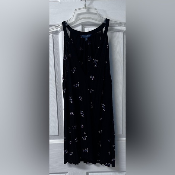 Lucky Brand black floral tank with v-neck. Worn 1x. Size L - Picture 2 of 8